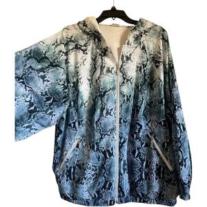 Chico's Zenergy Jacket Snake print blue. SZ 4 equivalent to 20/22 XXL Plus NWT
